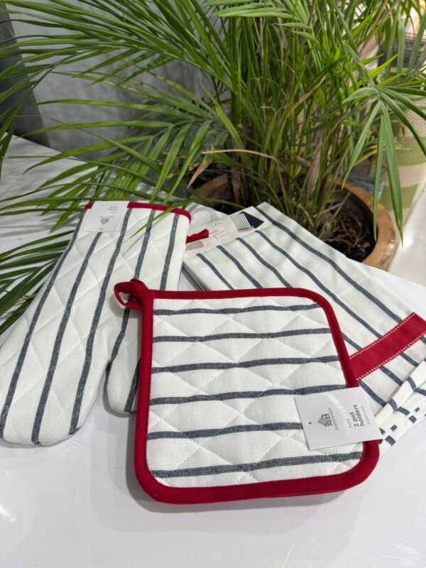 ست دستگیره ، دستمال آشپزخانه، دستکش فر  برند هوم سنتر