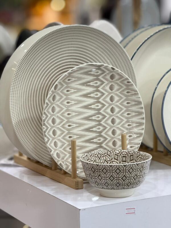 سرویس غذاخوری 6 نفره (۱۲ تکه) برند هوم‌سنتر